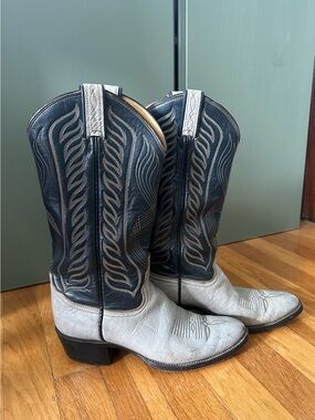 Two-tone Tony Lama cowboy boots
